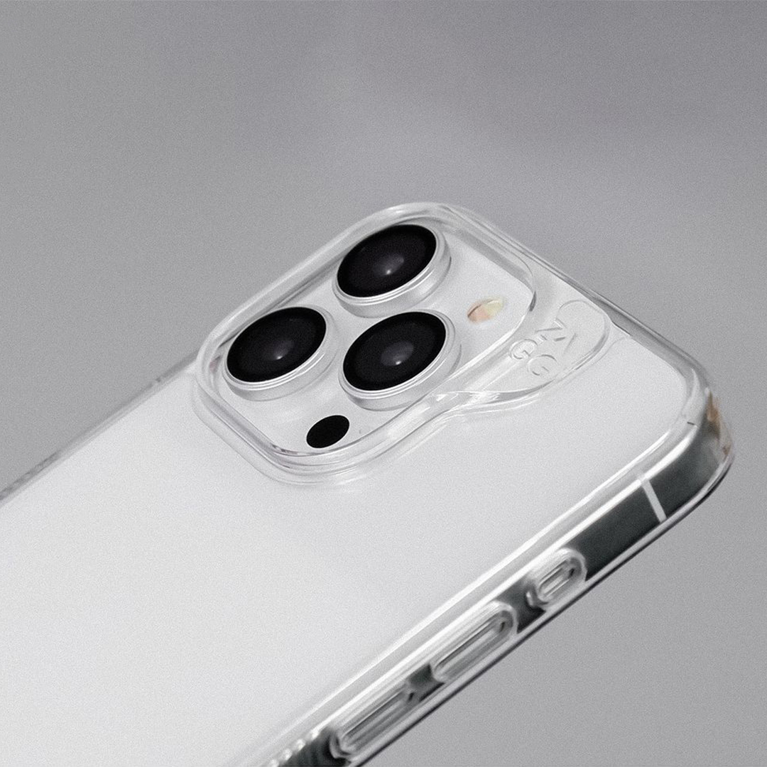 op iPhone 15 Pro Max ZAGG Essentials Clear