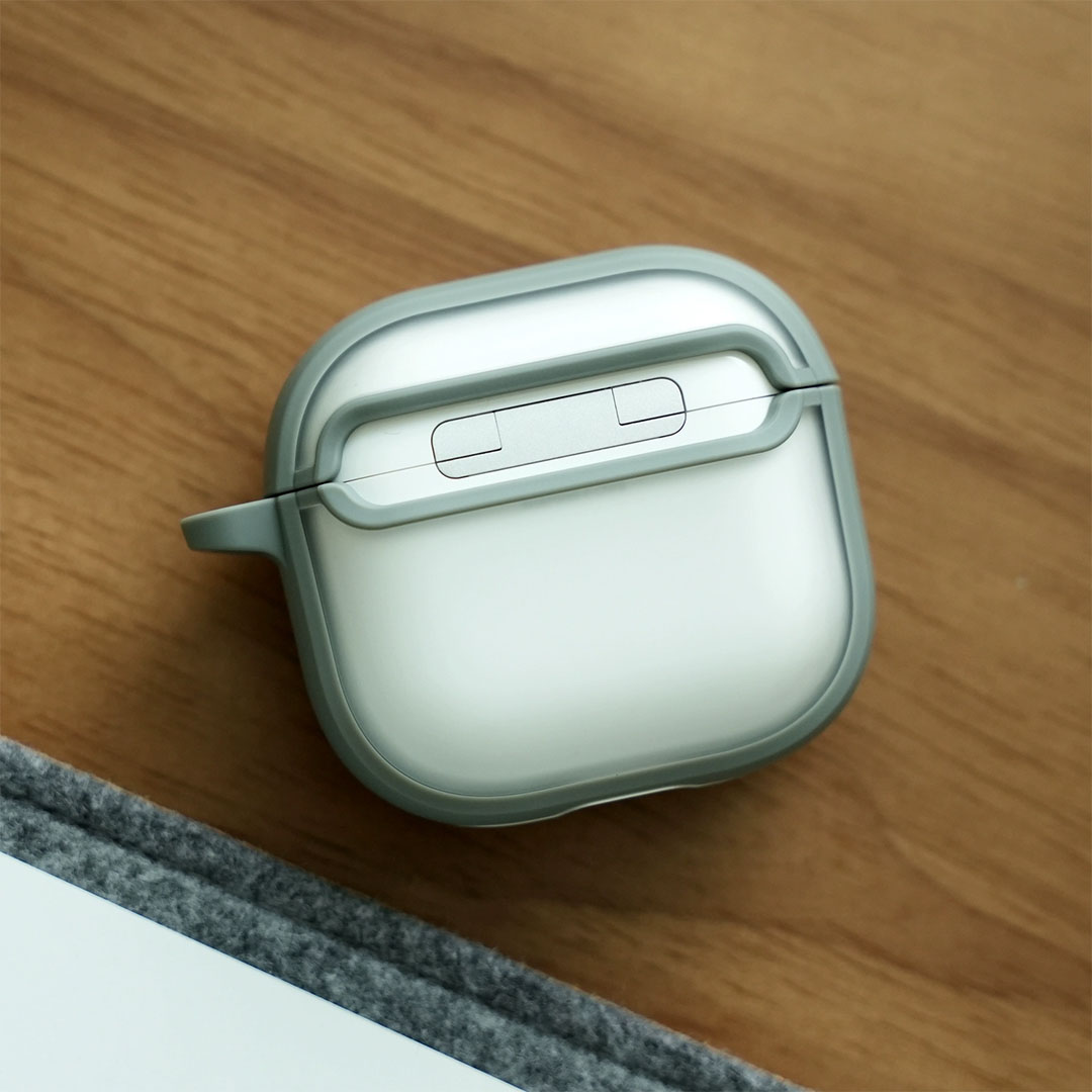 case airpods 4 Likgus Matte