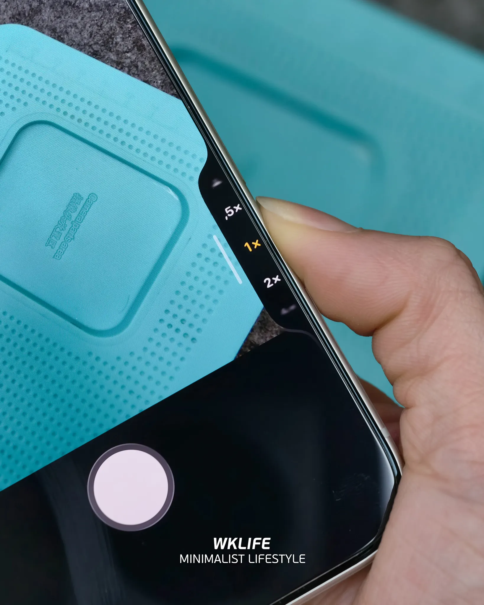 cuong luc nillkin h pro iphone 17 pro max dan tai wklife 3