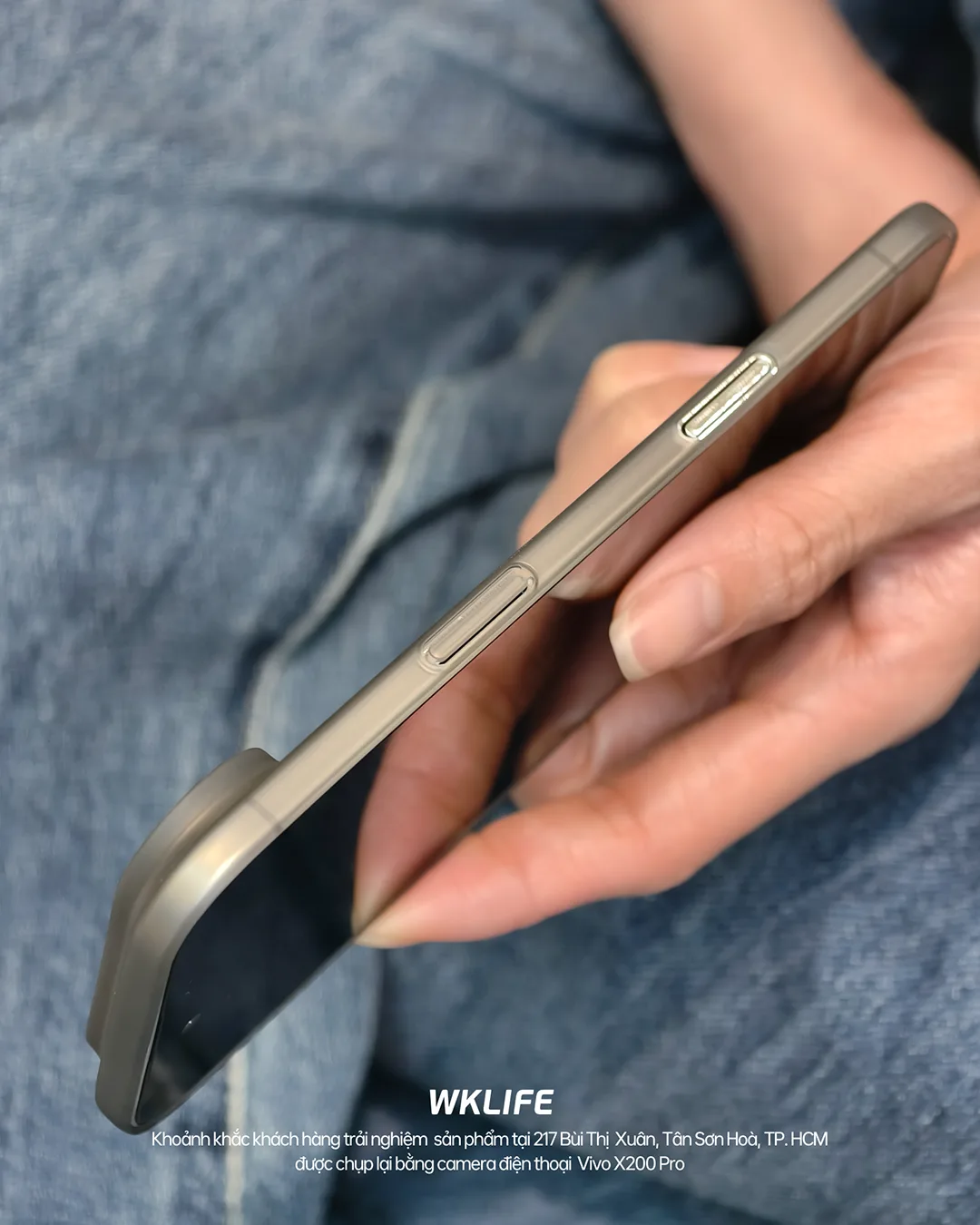 op iPhone Air RAVAKA Slim 0.35mm tai wklife 3 ảnh thật tế ốp iphone Air RAVAKA Slim 0.35mm cạnh bên