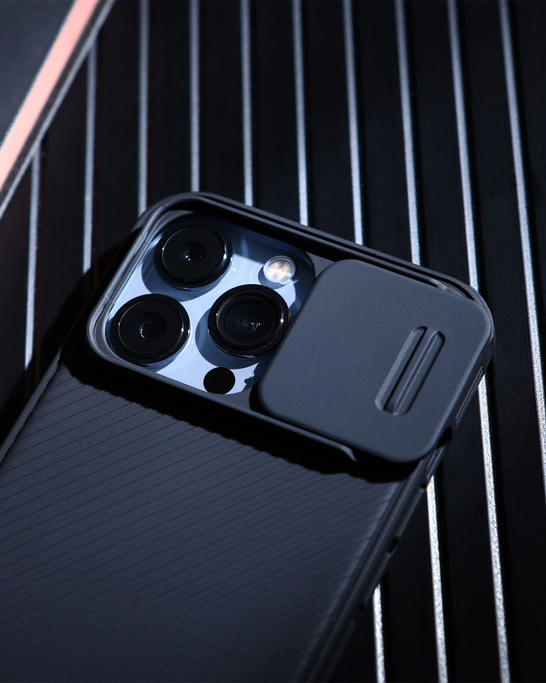 op iphone Nillkin Camshield Pro bai viet 4 op iphone Nillkin Camshield Pro bai viet 4