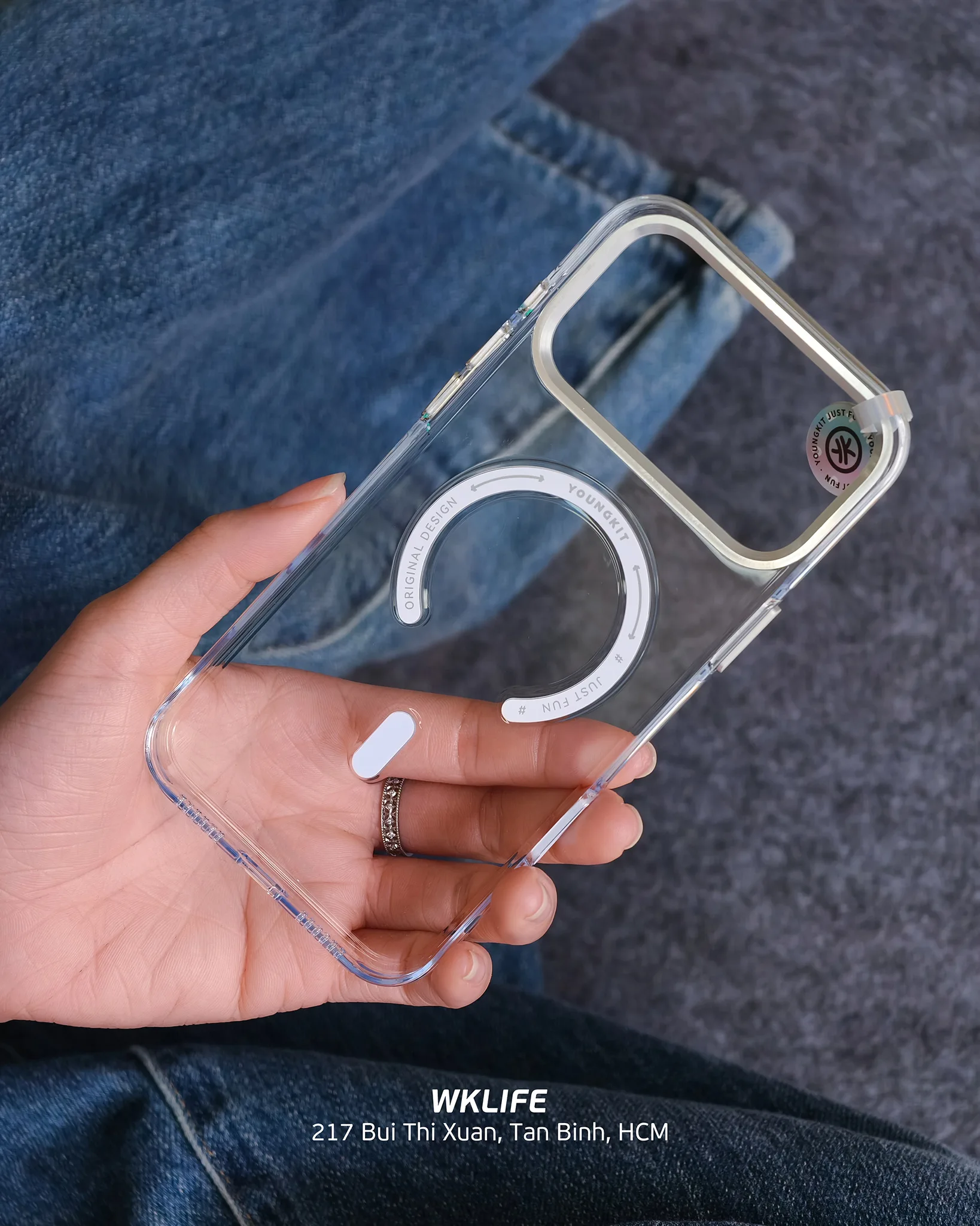 op lung iphone 17 pro max youngkit crystal shield chup tai wklife 2 op lung iphone 17 pro max youngkit crystal shield chup tai wklife 2